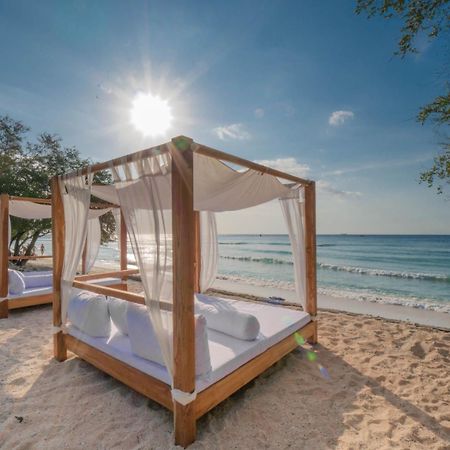 Jambuluwuk Oceano Gili Trawangan Hotel Ngoại thất bức ảnh Beach at the hotel