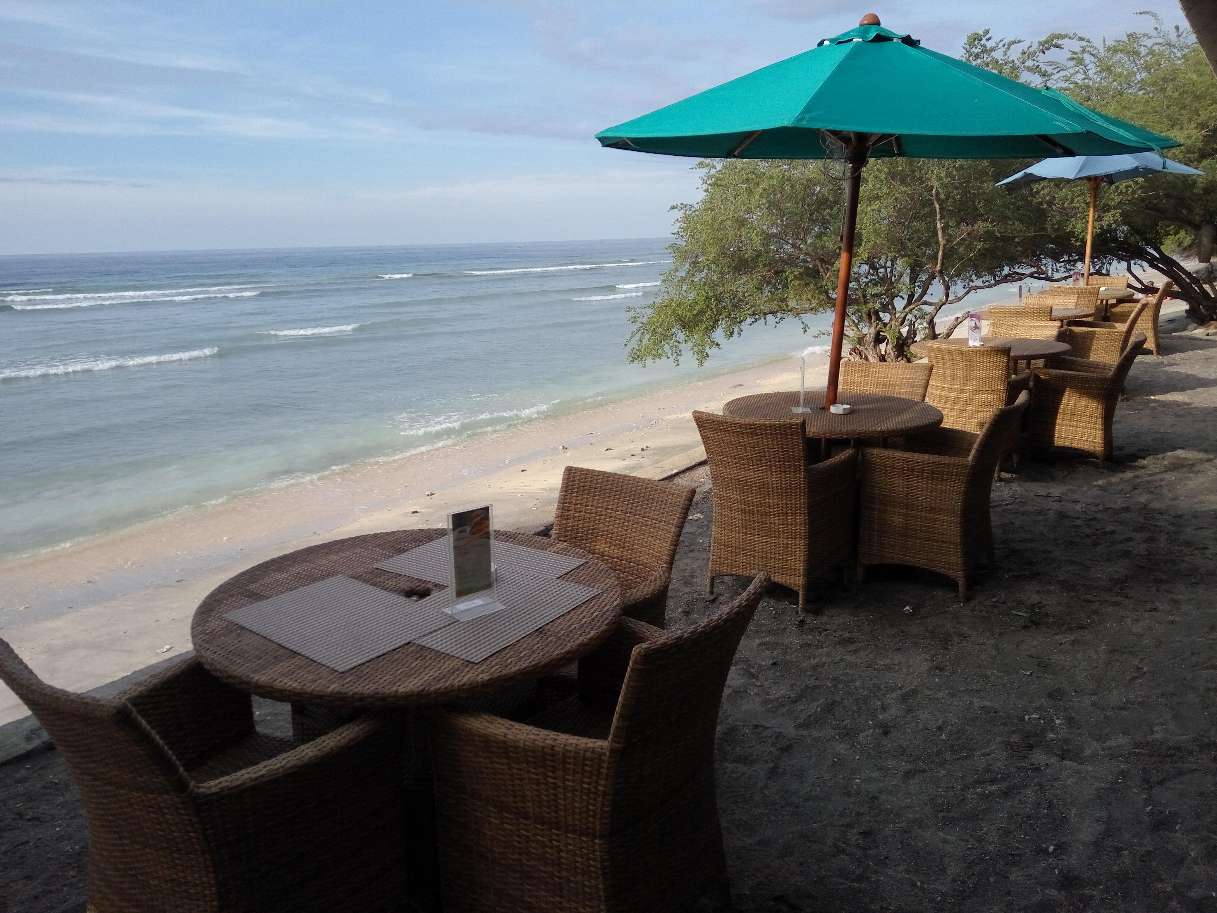 Jambuluwuk Oceano Gili Trawangan Hotel Ngoại thất bức ảnh Beachfront restaurant in Nusa Dua