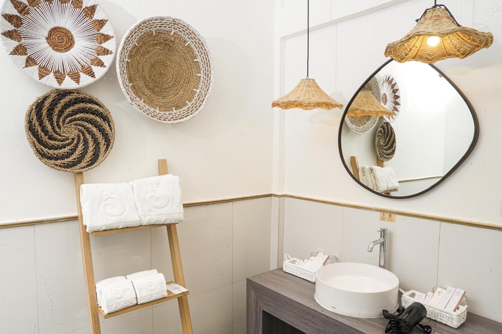 Jambuluwuk Oceano Gili Trawangan Hotel Ngoại thất bức ảnh Bathroom